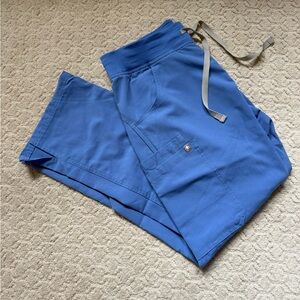 Figs Women’s Kade Cargo Scrub Pants in Ceil Blue